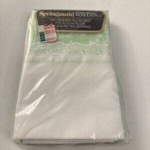Springmaid No Iron Percale Two Standard Pillowcases Green & White New BV11